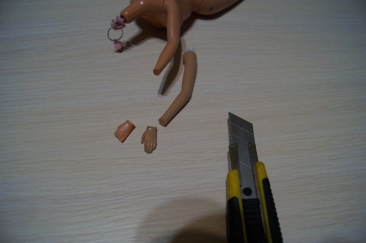 Вторая выписка декабря. Главная героиня нового года поправила своё здоровье. Лечим покусанные руки Барби, удаляем жир с