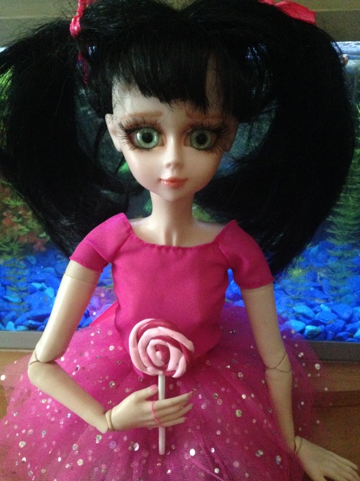 Вариант ремонта тела у Звезды подиума со сломанными бедренными петлями (много фото)