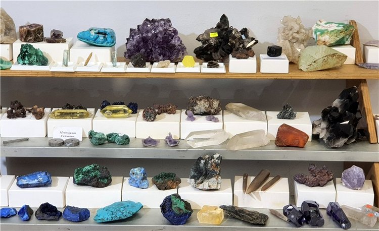 Выставка "Самоцветы Мира" в Твери