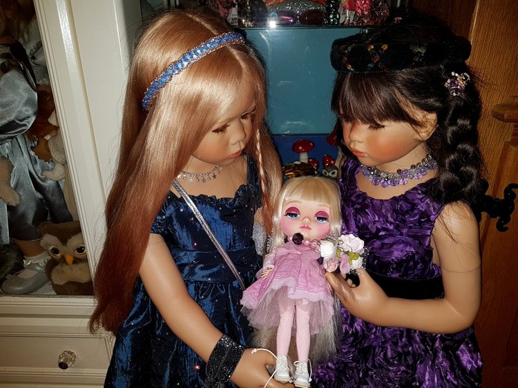Наши куклы играют в куклы! Как Анна Лу и Лилит играли с Блайз и другими игрушками