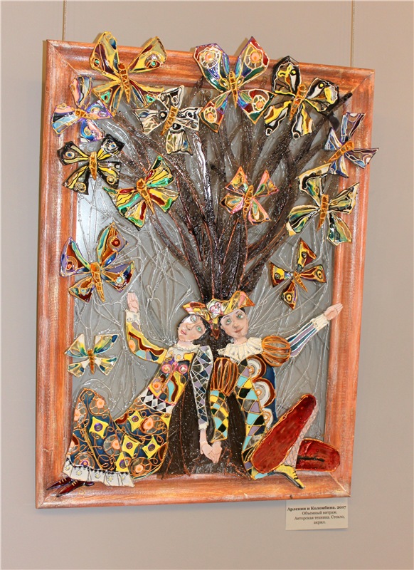 Выставка "Стекляндия" Елены Буровой в Твери