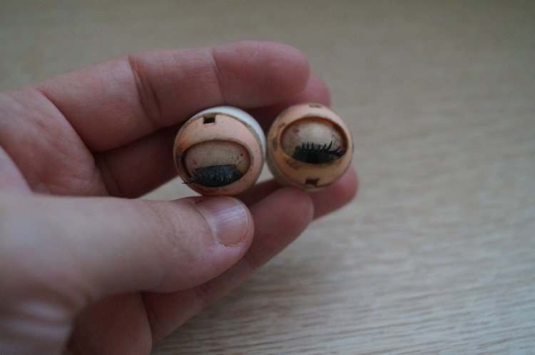 Первомайская выписка: чистка содой, ремонт пищалки, сшит Баварский костюм и реанимация брошенок