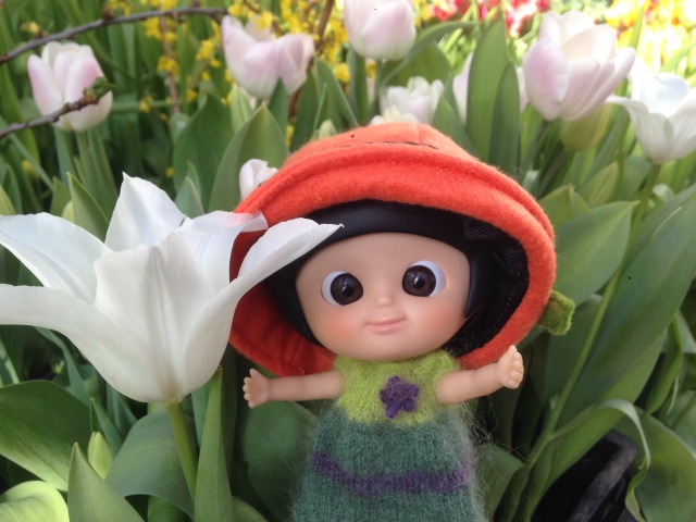 Яркие весенние краски и позитивный Mui-chan