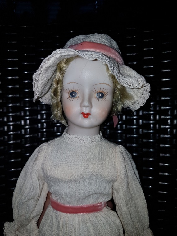 Большая коллекция Винтажных реплик с антикварных кукол