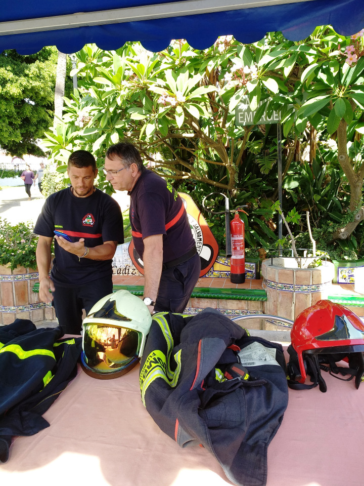 Тайна моего имени. Часть девятая. Испания, Бенальмадена, Парк Тиволи. Лесли путает все планы