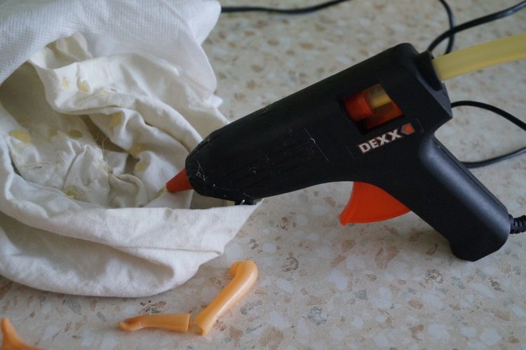 Третья февральская выписка, молодёжная