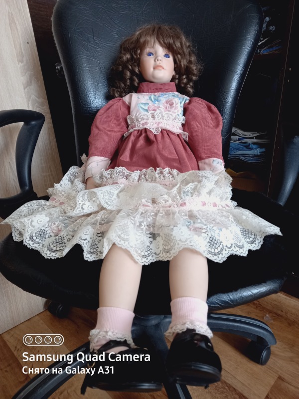 Что за девочка такая!? Помогите опознать куклу