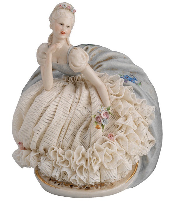 Дрезденские «кружевницы»: В чём секрет фарфоровых статуэток, которые словно одеты в изящные наряды