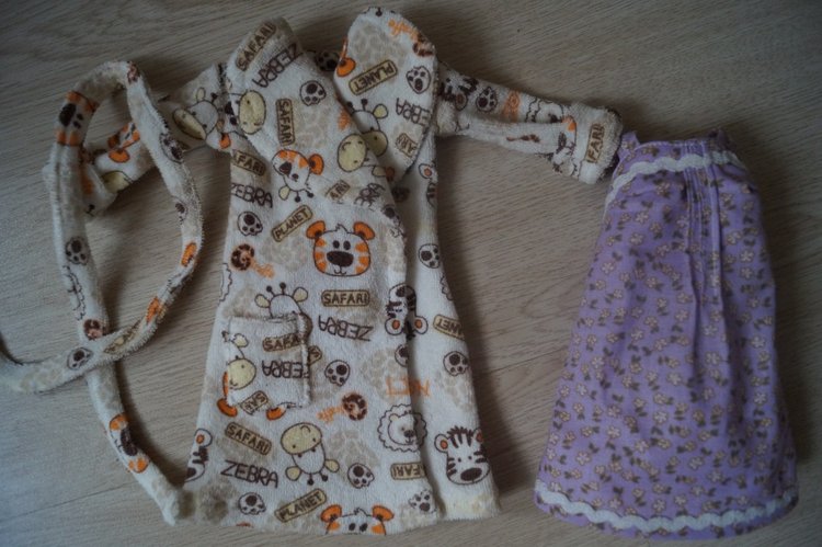 Я подарила сестрёнке куклу, она назвала её Агата