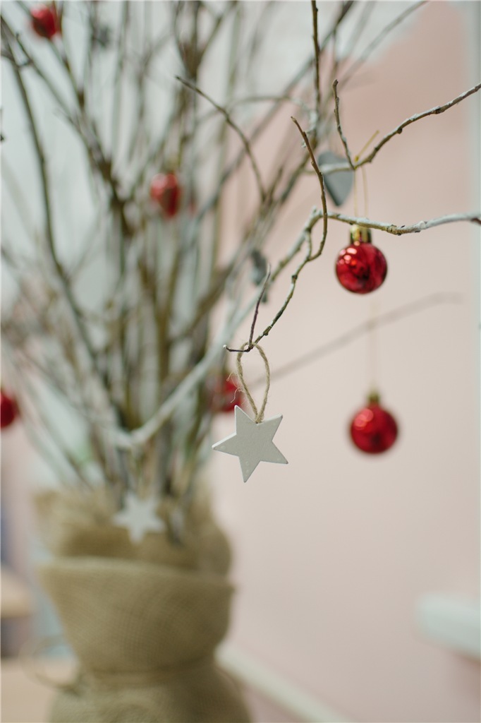 "...мир черно-белый весь разрисуют чудаки!"