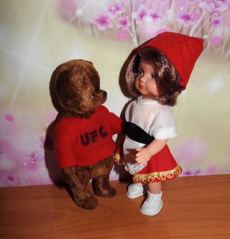 Авторский мишутка и куколки ГДР