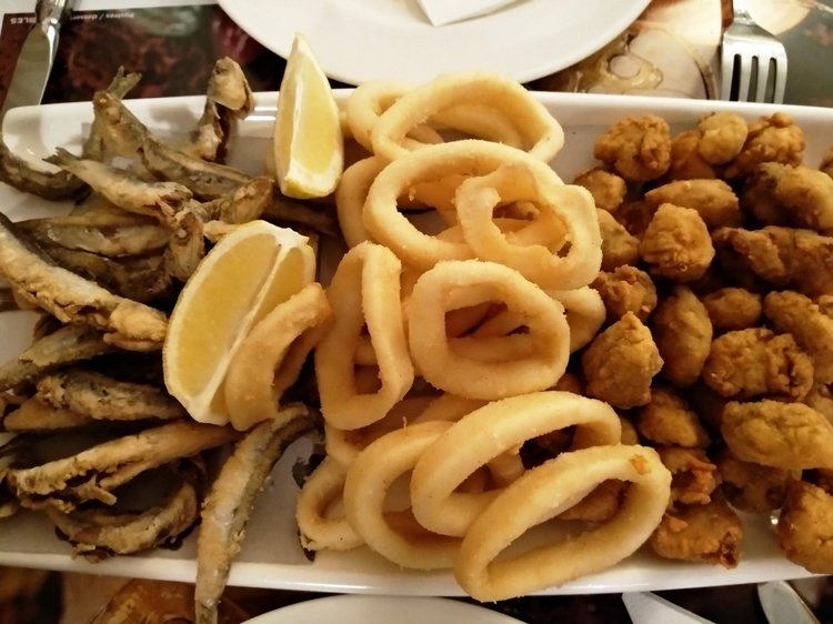 Тайна моего имени. Часть 8. Продолжение. Испания, Севилья. Удивительные вещи