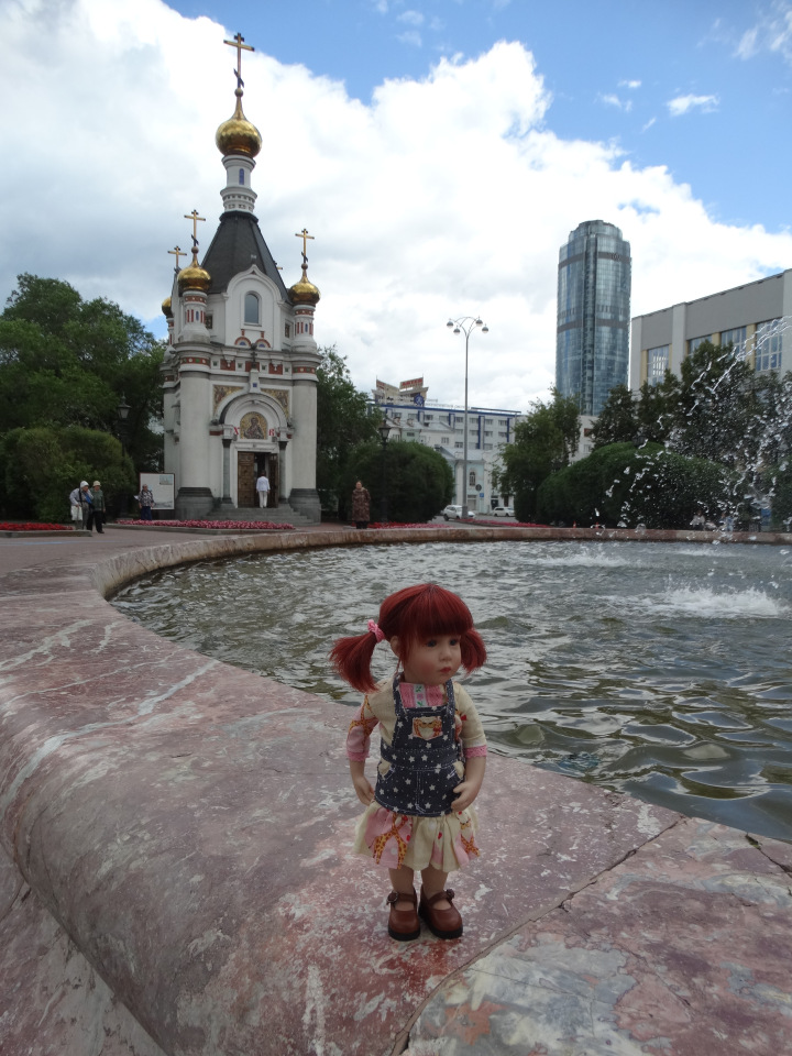 Мицци на прогулке по Екатеринбургу (фото 2)
