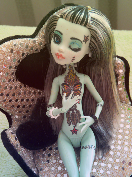 Загадочная мертвая девушка (фото 10)