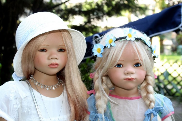 Две сестрички Лилит и Синчи