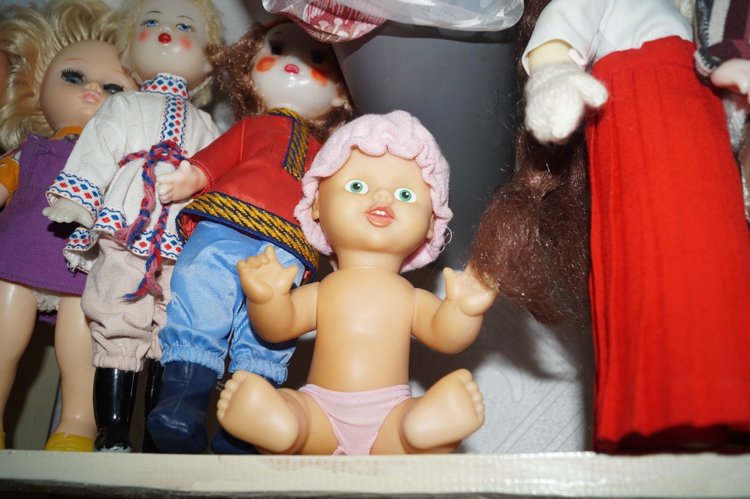 Третья июльская выписка. Вылечила восемь кукол СССР! И всем сшила наряды - за неделю