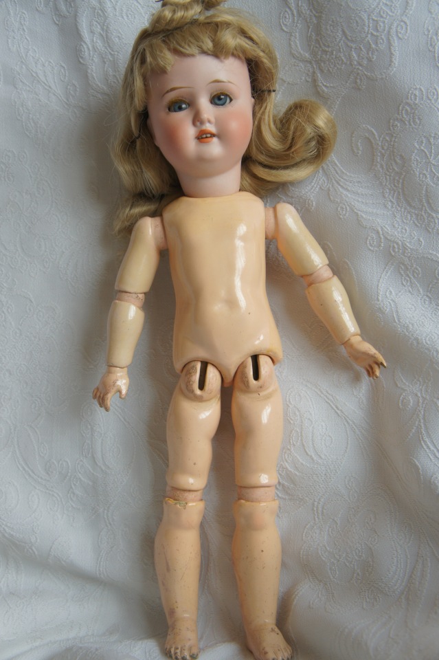 Прошу помощи в опознании антикварной куклы