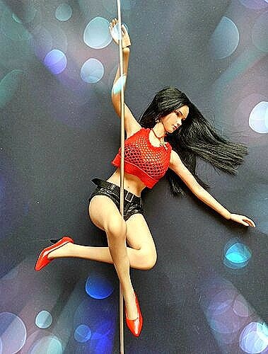 У пилона — Игровые куклы разных производителей (Разное): редкие бренды (фото 3)