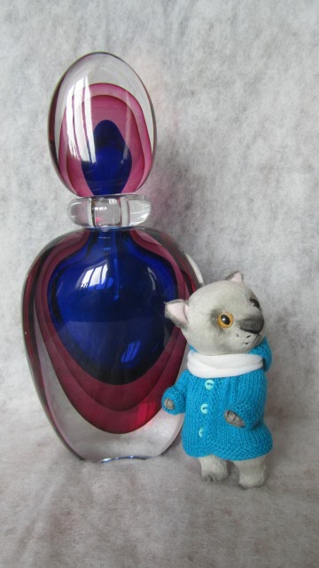 Попутные увлечения ( парфюмерные бутылочки)