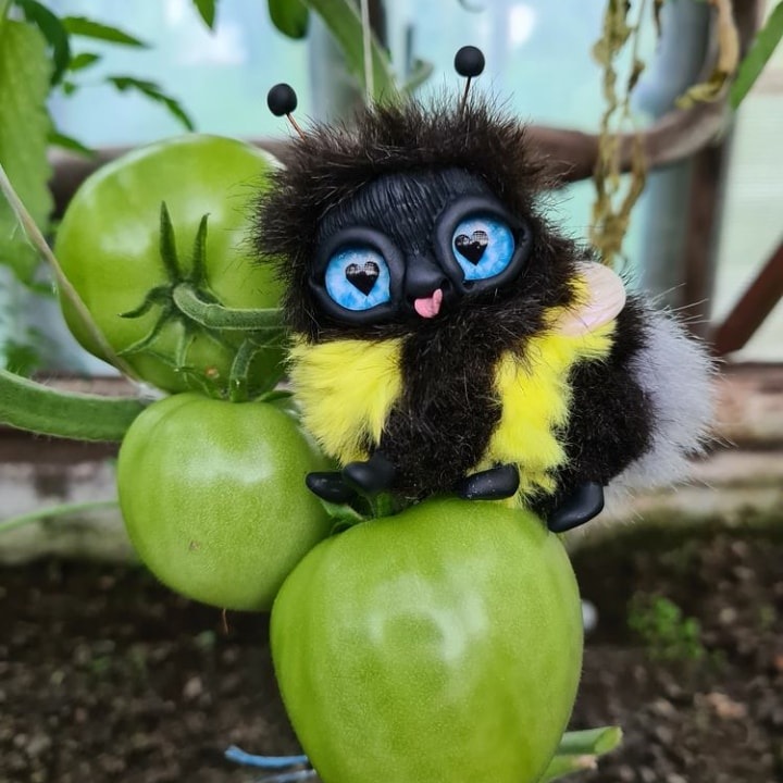 Шмелечек в новом доме. Яркие фотографии из жизни Шмеля (фото 3)