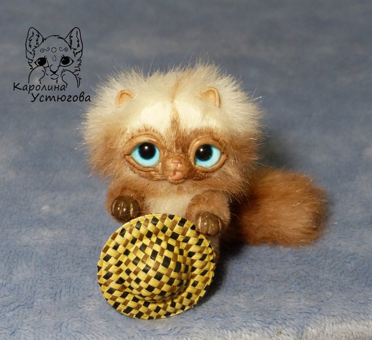 Котенок в шляпе — Игрушки в смешанной технике (мех и глина): Арт (фото 2)