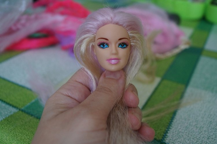 Четвёртая выписка февраля, которой могло не быть. Как заузить отверстие в шее советской куклы, чтобы голова не проваливалась