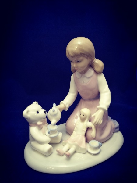 Еще одна коллекция: фарфоровые детки с мишками (фото 5)
