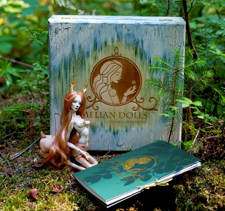 Фарфоровая шарнирная оленедевочка Торн