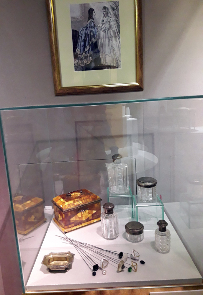 Выставка "Узоры свадьбы кружевной". Зал 1