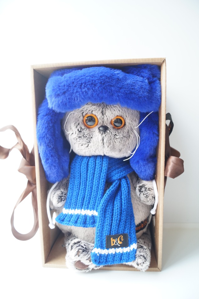 Посылка с подарками на дни рождения