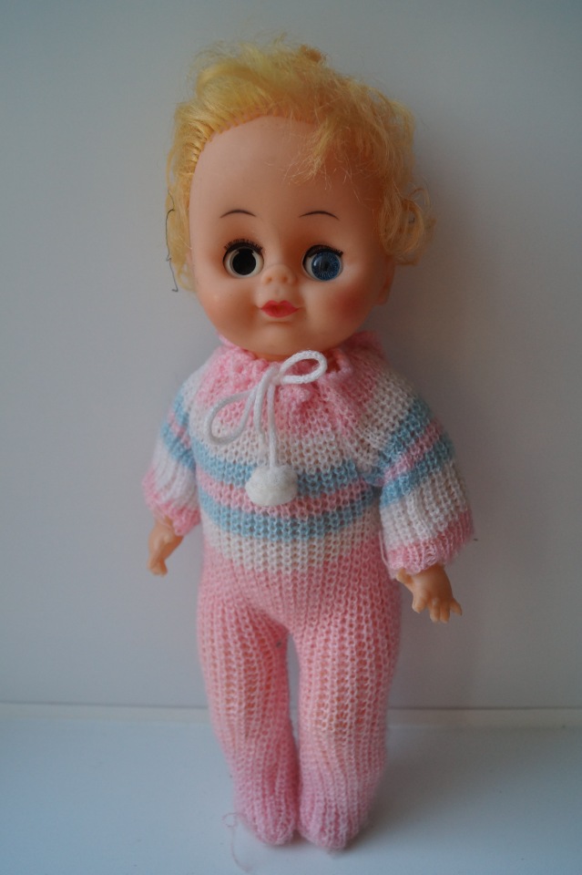 Вторая июльская выписка. Лечение глазок: отсутствие радужки, косоглазие. На лечении была ГДРочка. Голова+тело= красивая