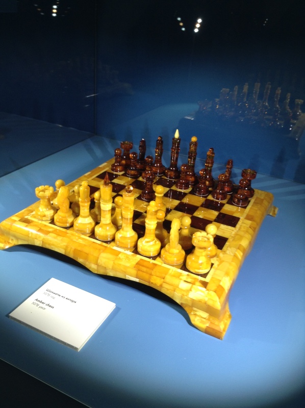 Милая сердцу Божедомка. "Парк янтарного периода". ч.6. (Продолжение). Изделия и украшения из янтаря