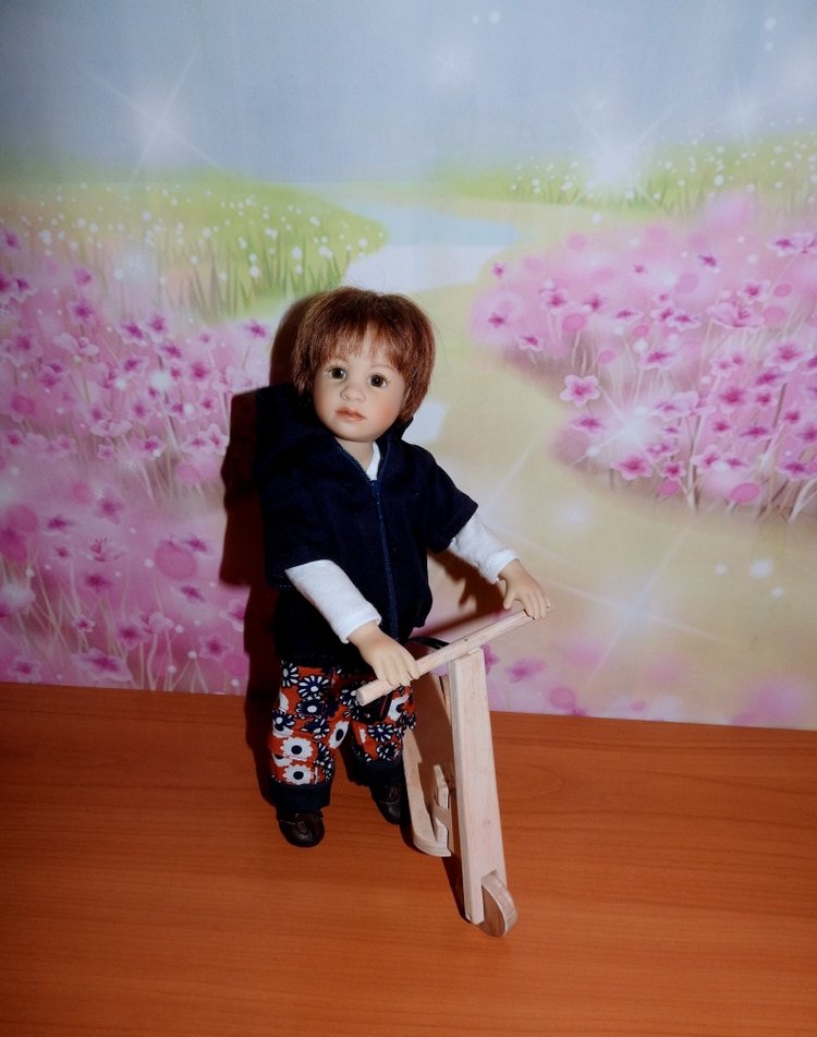 Heidi Plusczok. Мальчик с самокатом - Jonathan (фото 6)