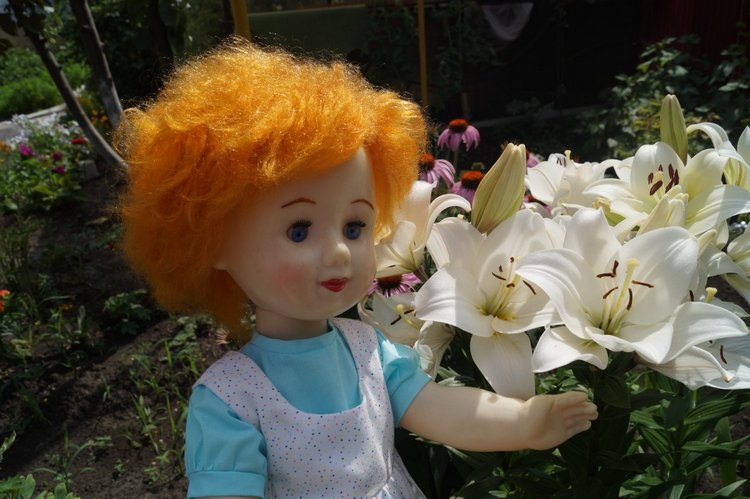 На день рождения Василисы я подарила новое платье