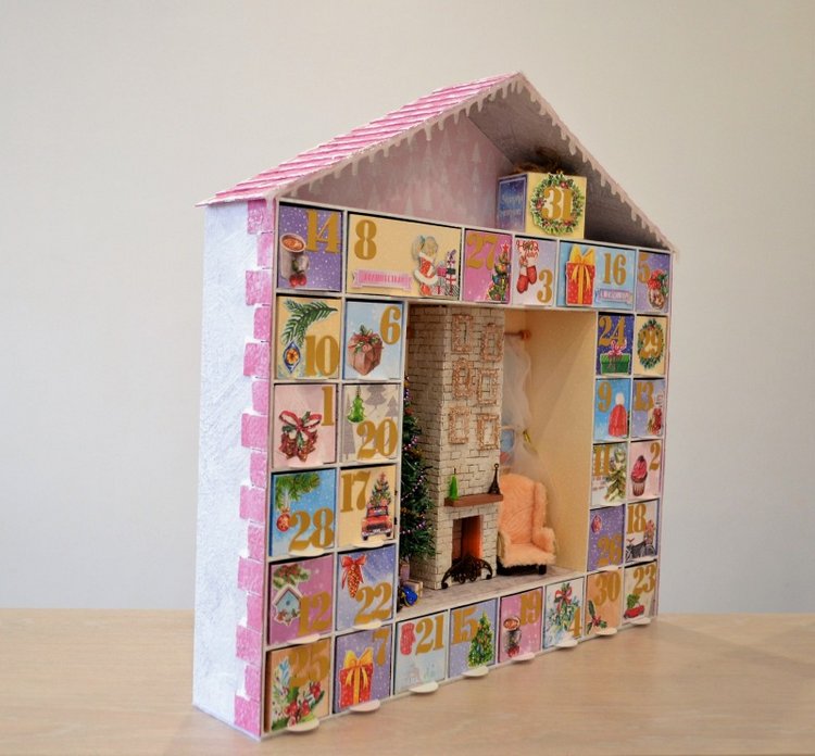 Адвент календарь с миниатюрой и освещением (фото 2)