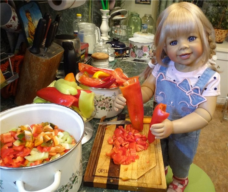 Как мы делали лечо или куклы на кухне