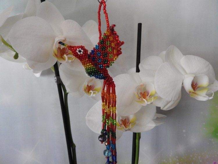 Колибри из бисера — Вышивка крестиком