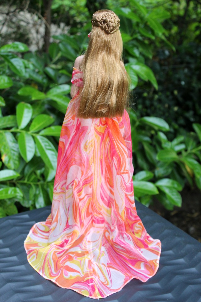 Любовь нечаянно нагрянет — Фэшн