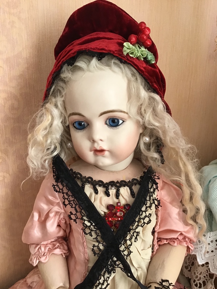 Тайны и ягоды любят все. Мой новый бонет "Остролист" | Бэйбики Тайны и ягоды любят все. Мой новый бонет "Остролист"