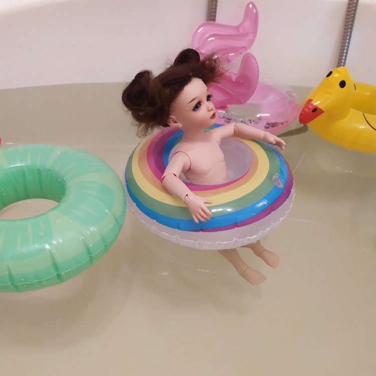 Как мы догоняли лето или примерка кругов для бассейна моей Боночкой (фото 3)