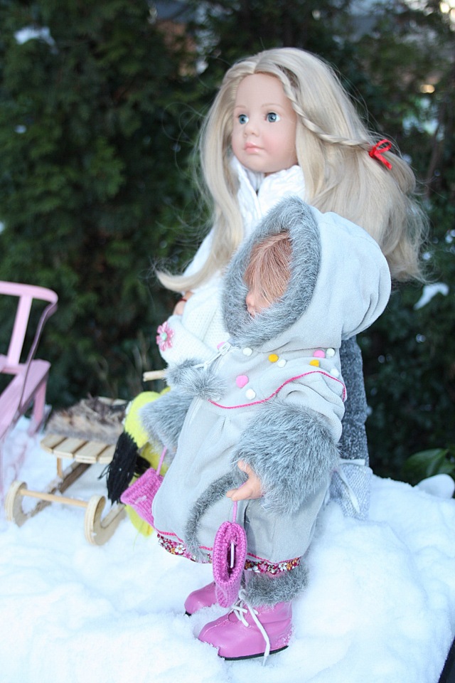 Снежные забавы Кети и Рози. Провожаем зиму