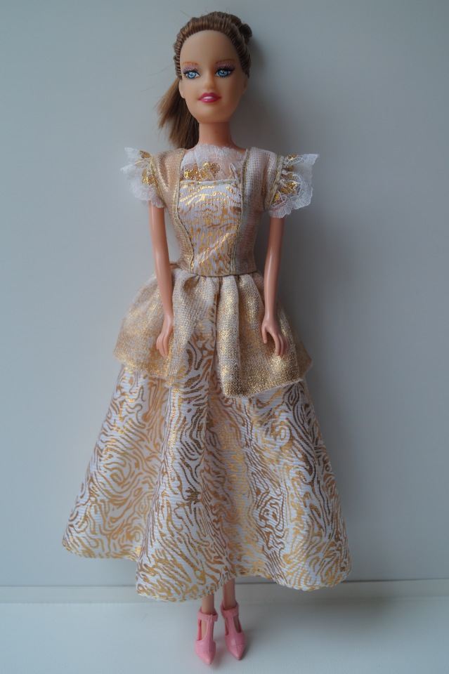 Первая июльская выписка. Две разные поломки шейного крепления - исправляем. Санаторий для кукол. И новые пациенты