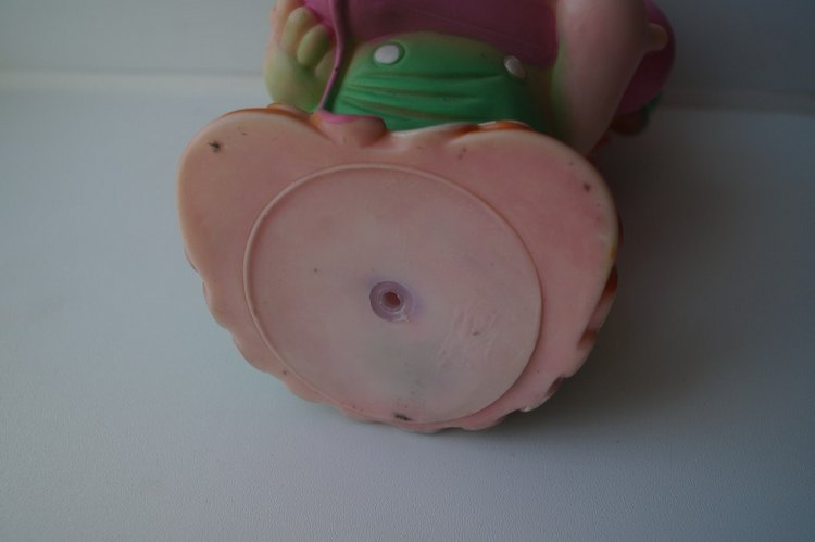 Вторая выписка октября. Машенька здорова. Кукла из лужи стала милашкой. Коровка замычала. Как поставить Лолочку на ножки,