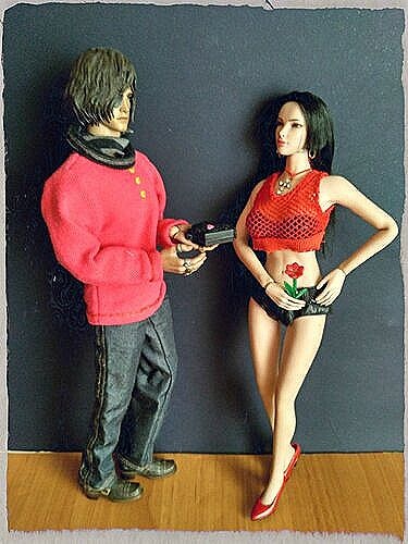 У пилона — Игровые куклы разных производителей (Разное): редкие бренды (фото 10)