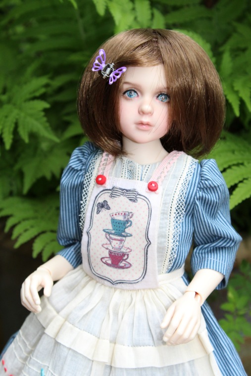 Розочка в образе Алисы. Домашнее видео