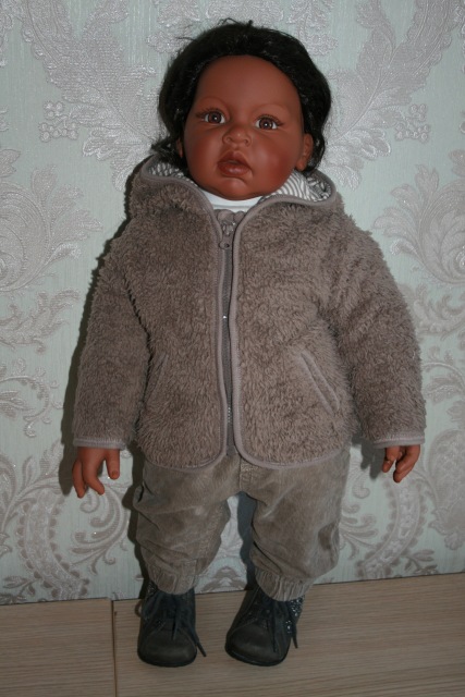 Примерка вещичек — Коллекционные куклы разных авторов (Разное): редкие бренды