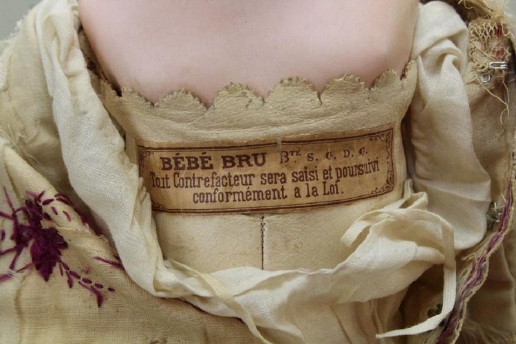 TOP 10 - Самые дорогие французкие антикварные куклы проданные на американских аукционах за последние 10 лет (фото 9)