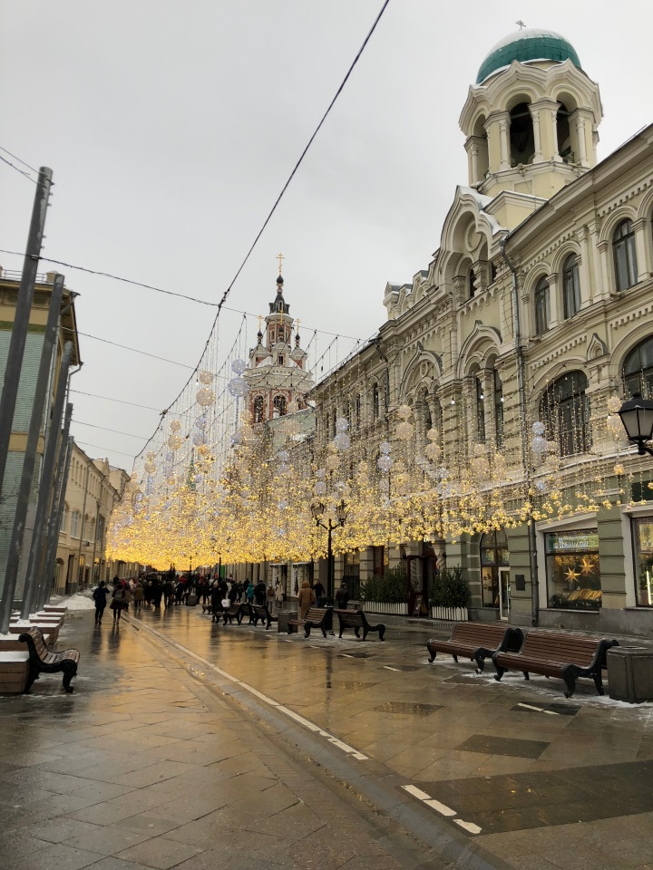 Москва предновогодняя... выставка новогодних елок в ГУМе - очень красиво