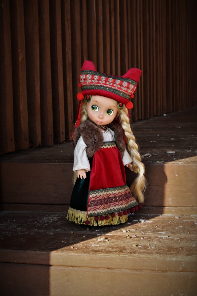 Русский народный костюм с кичкой для кукол Дисней Аниматорс (фото 8)
