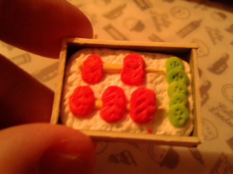 Слепила из того, что было. Кукольная еда из самозастывайки. Бенто